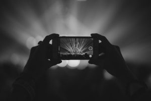 pexels-iphone-1836071
